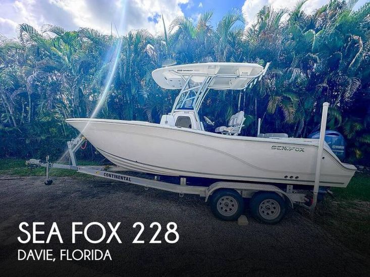 2022 Sea Fox 228 commander