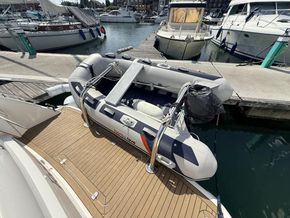2006 Princess V42 20