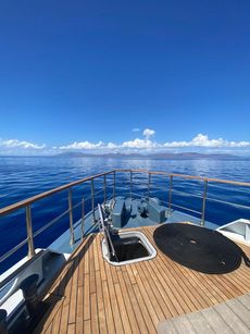 YACHT SUPPORT VESSEL CHARTER 