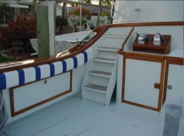 1965 Burger Cockpit Flybridge Motor Yacht