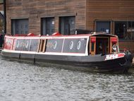 UNION MAID • 61ft 5in, Semi-trad, 2+2 Berths