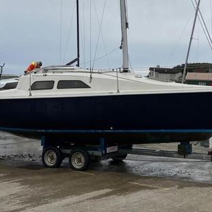 HUNTER DELTA 25- LIFTING KEEL great value  &pound;3750