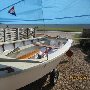 Excellent ENTERPRISE in GRP ready 2 sail