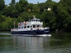 River cruise on the Dart