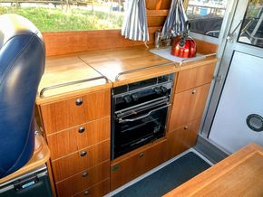 Nimbus 320 Coupe  - Galley