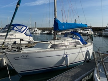 Mirage 28 Yacht