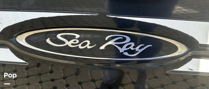 2008 Sea Ray 220 sundeck