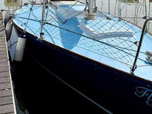 J24 ready to sail