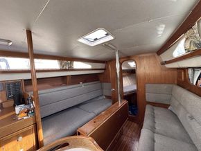 1993 Hunter Legend  Hunter Channel 323 30