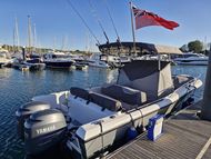 White shark 265 centre console sports bo