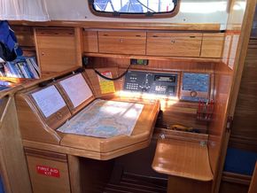 2007 Bavaria 37 Cruiser 24