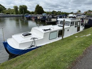 38ft Dutch Barge Thistledown