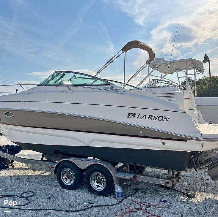 2006 Larson 274 cabrio