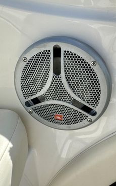 MAXUM 1800 MX BOWRIDER + MERCRUISER 3.0L TKS