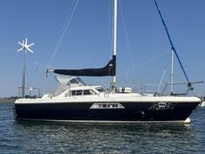 Southerly 28 swing keel yacht 