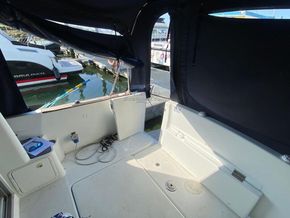 Beneteau Antares 760  - Cockpit