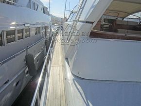 Mangusta 92  - Side Deck