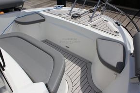 Beneteau Barracuda 7  - Foredeck