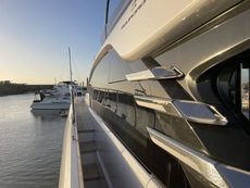 2025 Fairline Squadron 58