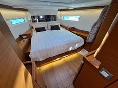2022 Jeanneau Sun Odyssey 490