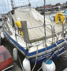 Barbican 33 GRP Sloop with centreboard