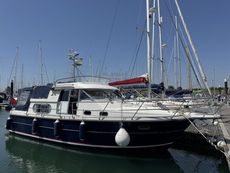 2005 Nimbus 380 Commander