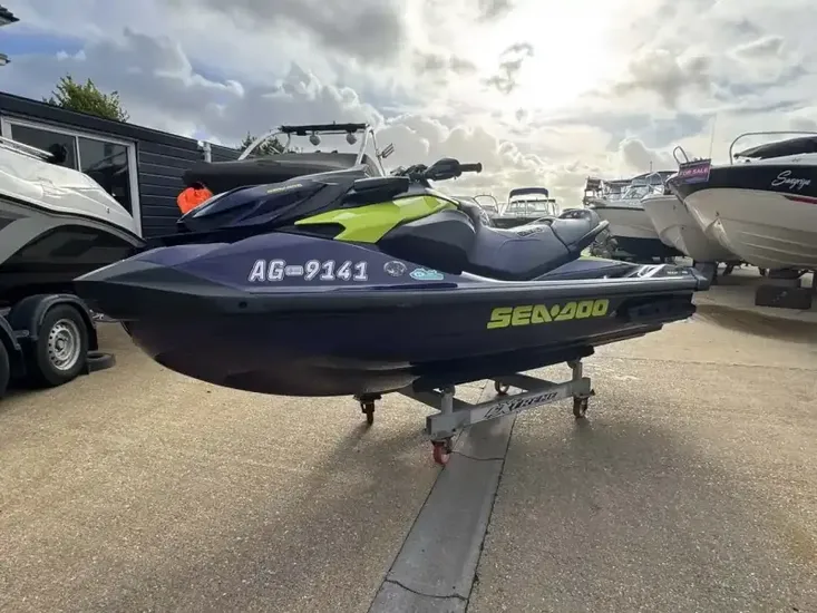 2021 Sea-Doo RXP-X RS 300