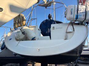 Jeanneau Sun Odyssey 37 Owners version - Stern