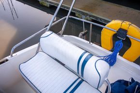 2001 Rodman 800 Flybridge 9