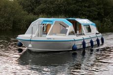 Alpha 29 Broads cruiser, river cruiser, Boat
