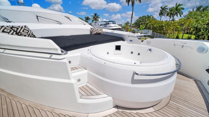 2007 Sunseeker Predator 108