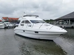 Sealine F33