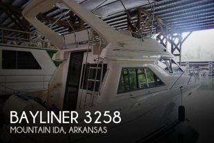 2000 Bayliner 3258 Ciera command bridge