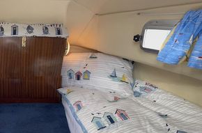 Aft cabin Port bunk