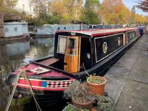 Narrowboat 60ft Cruiser Stern with London Mooring - Bow