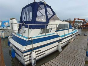 Broom 32  - Exterior