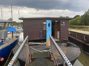1910 Houseboat Thames Lighter Barge