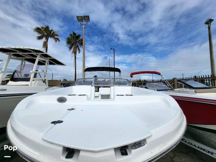 2018 Hurricane 217 sundeck