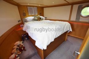 Bedroom forward