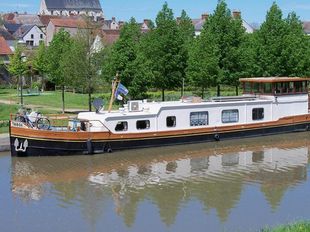 Luxemotor 21.30m confortable barge