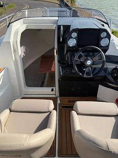 2023 Quicksilver Activ 555 Cabin Boat