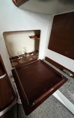 Drink cabinet