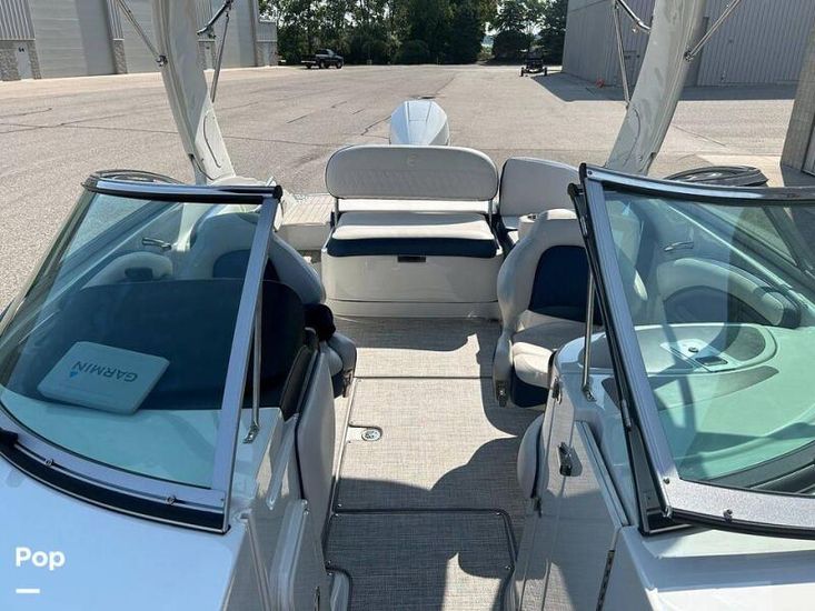 2021 Crownline 255 xss