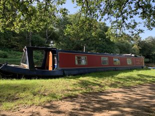 50ft Semi-Traditional Style Narrowboat: (Sold Subject to Survey.)