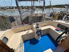 1980 Comanche 32 Motor Sailer