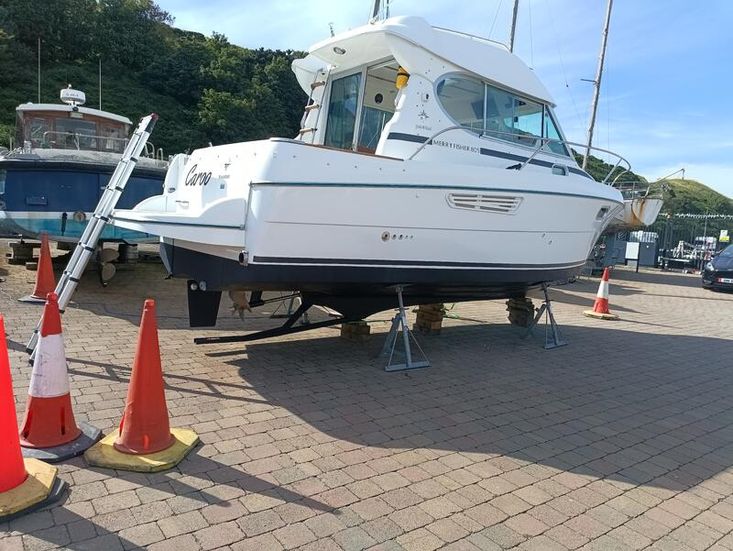 Jeanneau Merry Fisher 805 in outstanding condition
