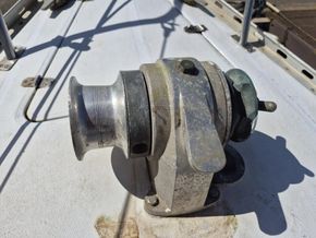 GibSea 90  - Windlass