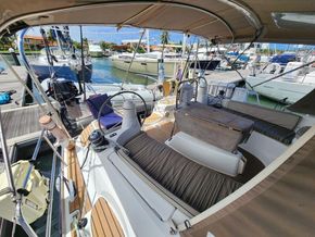 Jeanneau Sun Odyssey 42 DS  - Cockpit