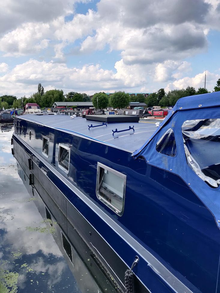 2 bedroom narrowboat, Uxbridge, UB8
