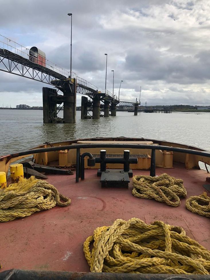 WELL MAINTAINED SINGLE SCREW TUG FOR SALE